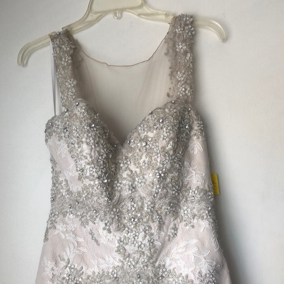 Watters Dresses & Skirts - Ivory gorgeous size 8 Watters wedding dress